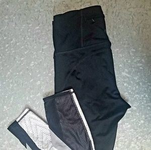 Womans Athleta Leggings